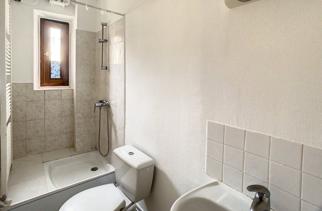 APPARTEMENT T3 A VENDRE - CHAMBERY - 62 m2 - 165 000 &euro;