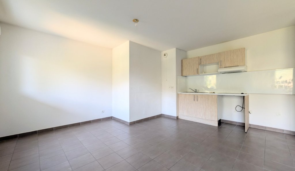 APPARTEMENT T3 A VENDRE - CHAMBERY - 65.74 m2 - 185 000 &euro;