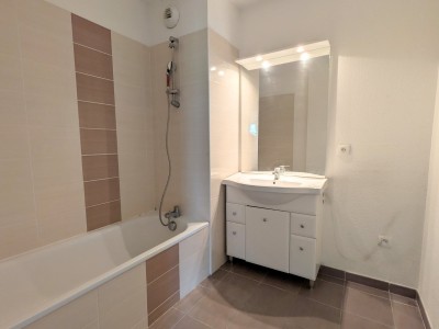 APPARTEMENT T3 A VENDRE - CHAMBERY - 65.74 m2 - 185 000 €