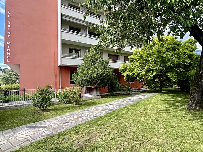 APPARTEMENT T4 A LOUER - CHAMBERY - 107.32 m2 - 1 375,07 € charges comprises par mois
