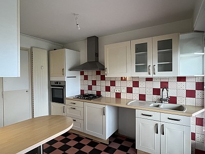 APPARTEMENT T4 A LOUER - CHAMBERY - 107.32 m2 - 1 375,07 € charges comprises par mois