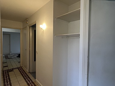 APPARTEMENT T4 A LOUER - CHAMBERY - 107.32 m2 - 1 375,07 € charges comprises par mois
