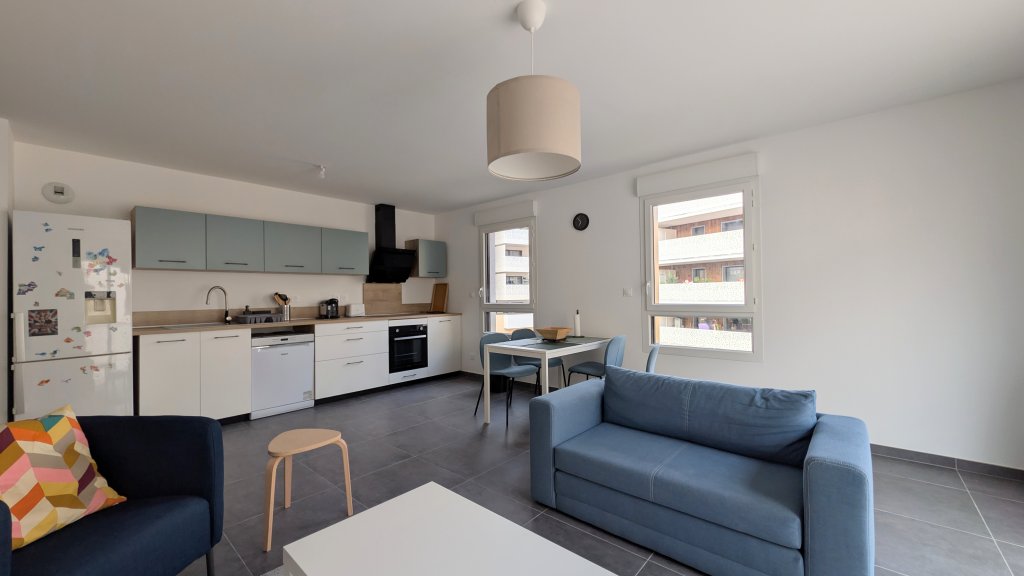 APPARTEMENT T4 A LOUER - CHAMBERY - 85.27 m2 - 1 427 &euro; charges comprises par mois