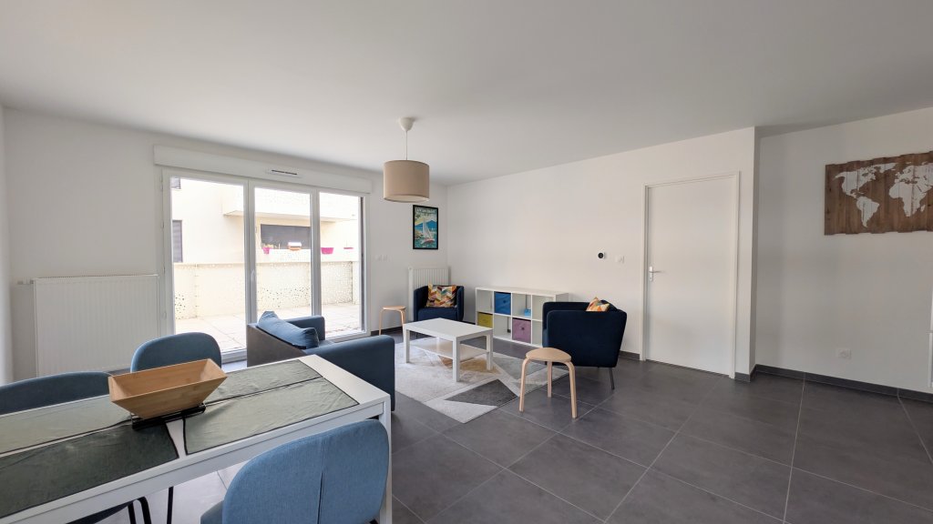 APPARTEMENT T4 A LOUER - CHAMBERY - 85.27 m2 - 1 427 &euro; charges comprises par mois