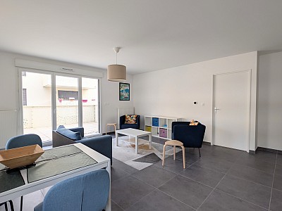APPARTEMENT T4 A LOUER - CHAMBERY - 85.27 m2 - 1 427 € charges comprises par mois
