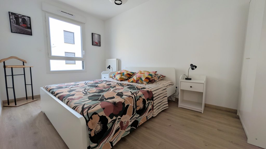 APPARTEMENT T4 A LOUER - CHAMBERY - 85.27 m2 - 1 427 &euro; charges comprises par mois