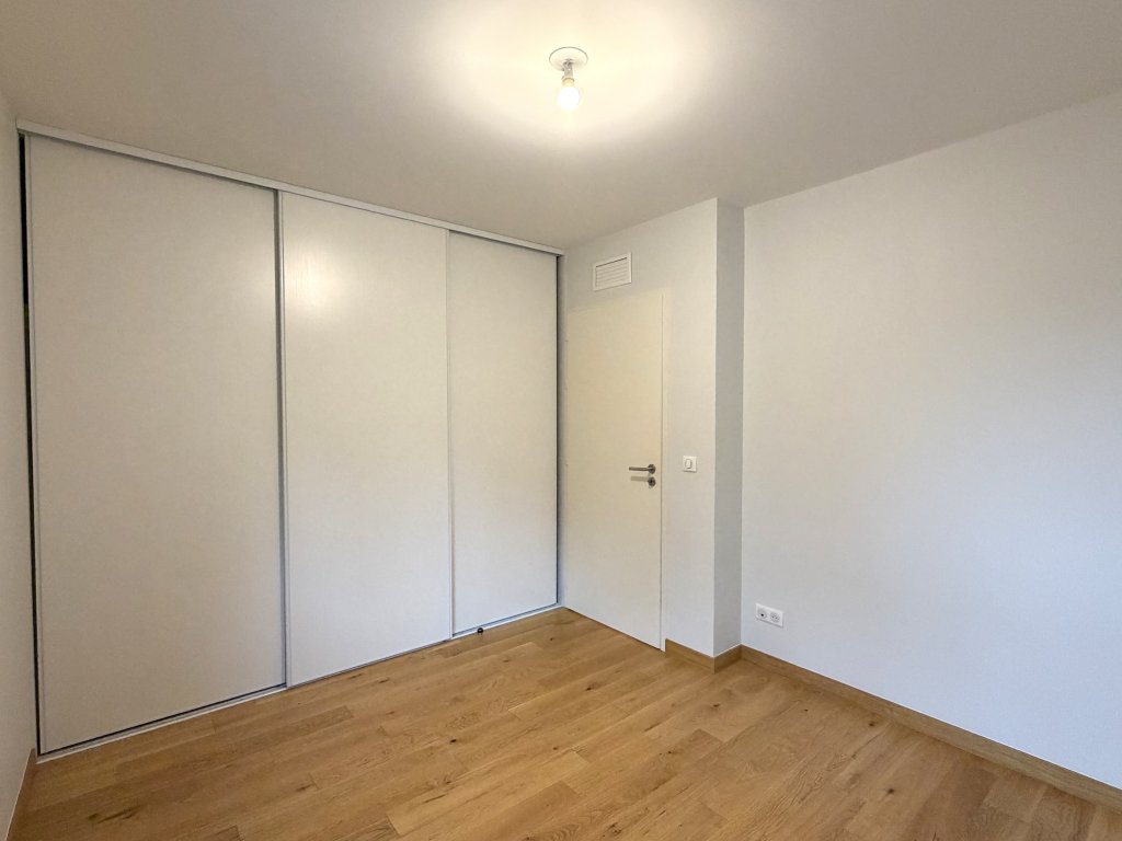 APPARTEMENT T4 A LOUER - CHAMBERY - 99.07 m2 - 1 707,06 &euro; charges comprises par mois