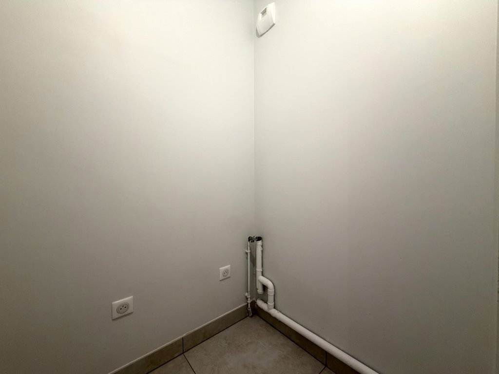 APPARTEMENT T4 A LOUER - CHAMBERY - 99.07 m2 - 1 707,06 &euro; charges comprises par mois